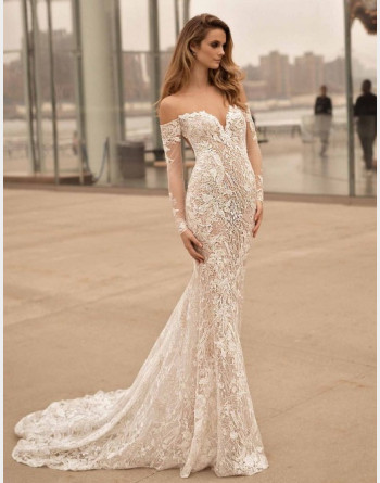 Свадебное платье 18-20